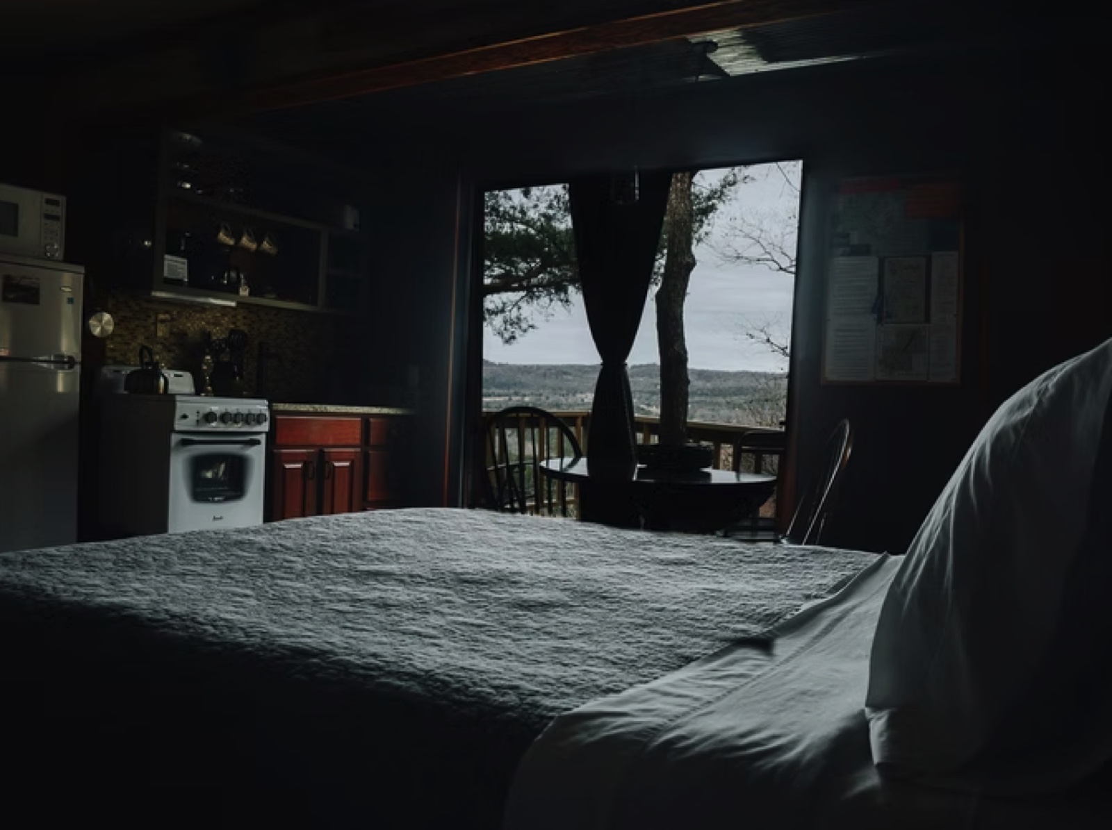 Sunset cabin photo 6